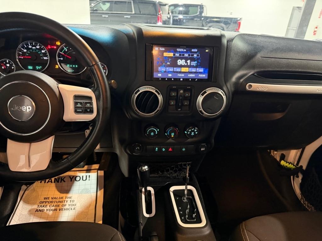 Jeep Wrangler Unlimited Sahara 4WD 2015