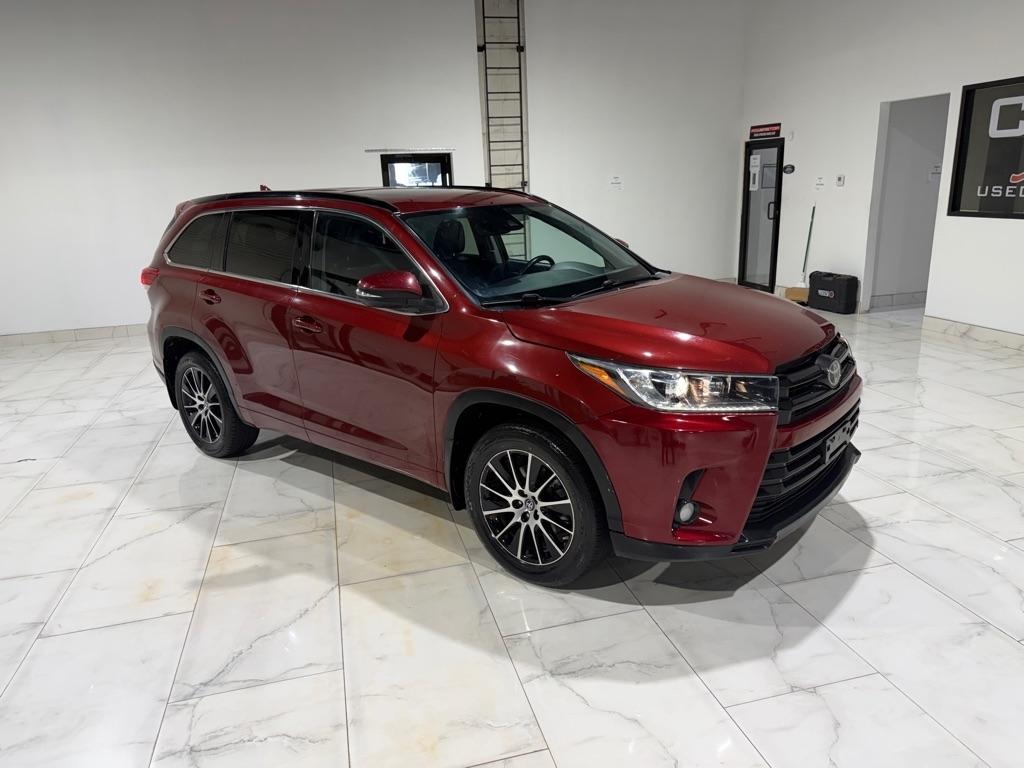 Toyota Highlander SE FWD V6 2017