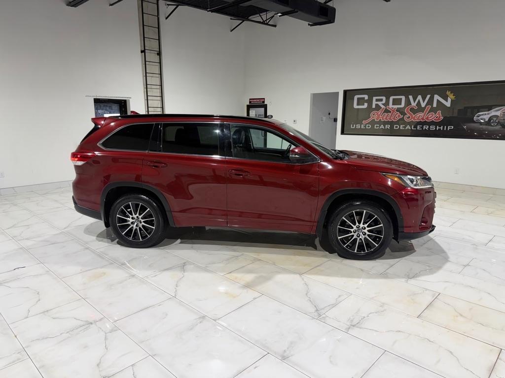 Toyota Highlander SE FWD V6 2017