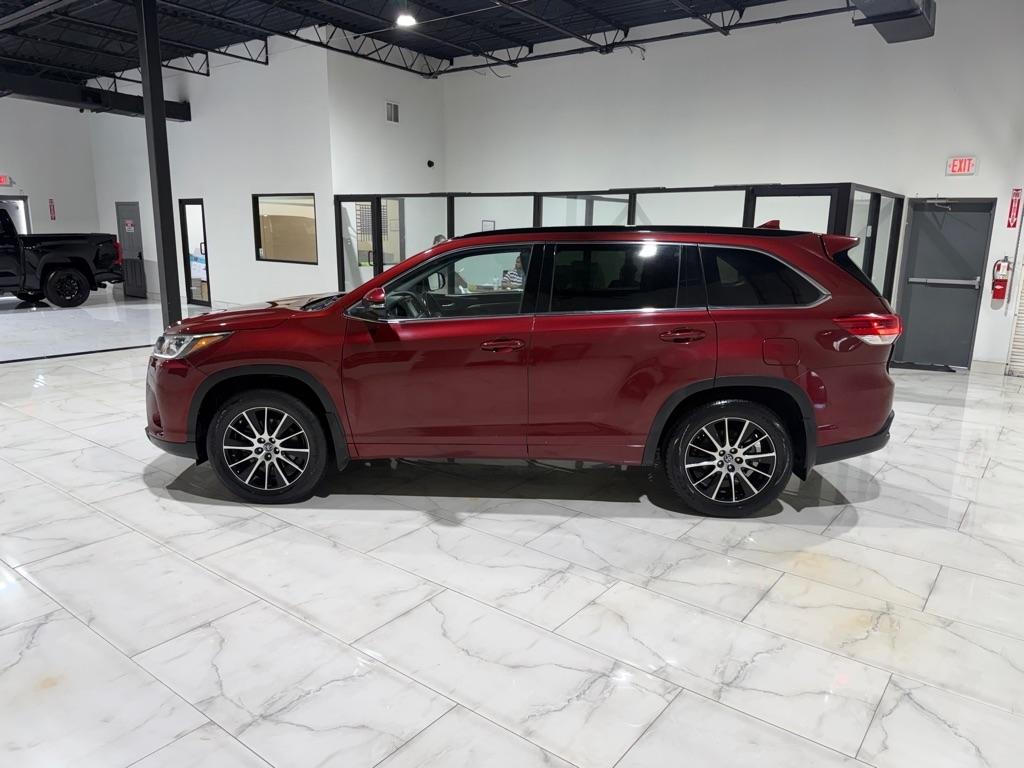 Toyota Highlander SE FWD V6 2017