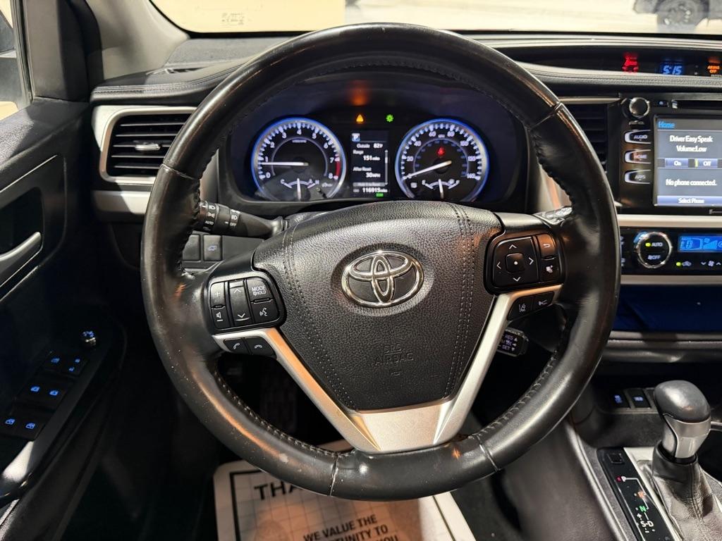 Toyota Highlander SE FWD V6 2017