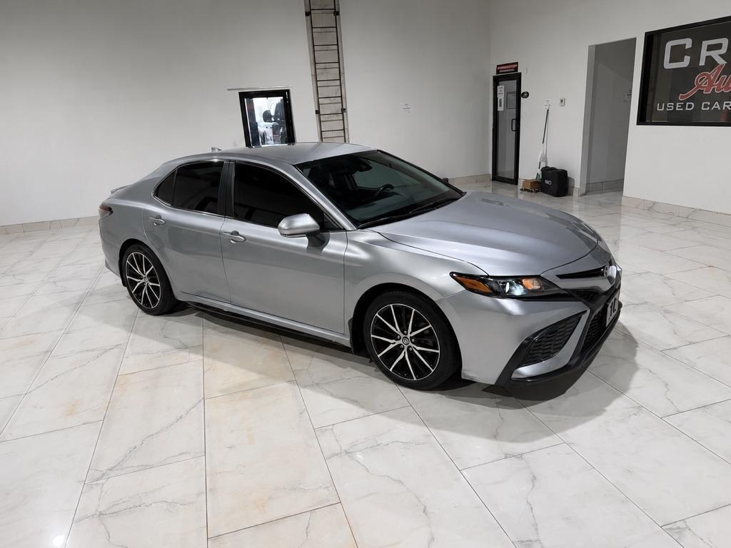 Toyota Camry SE 2024