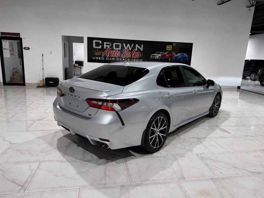 Toyota Camry SE 2024