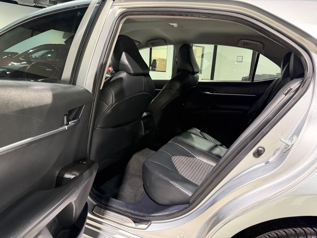 Toyota Camry SE 2024