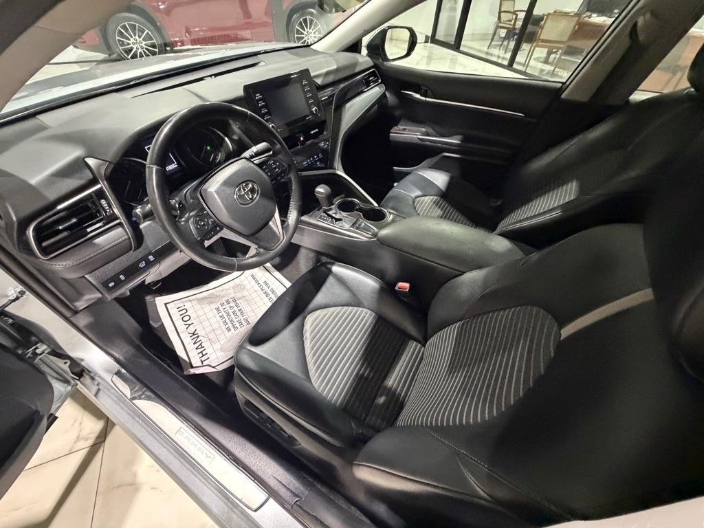 Toyota Camry SE 2024