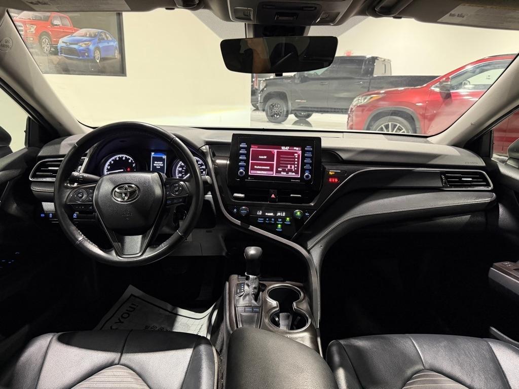 Toyota Camry SE 2024