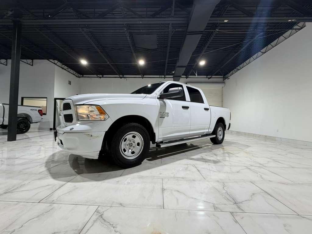 RAM 1500 Classic Tradesman Crew Cab SWB 4WD 2021