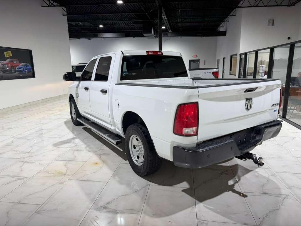 RAM 1500 Classic Tradesman Crew Cab SWB 4WD 2021