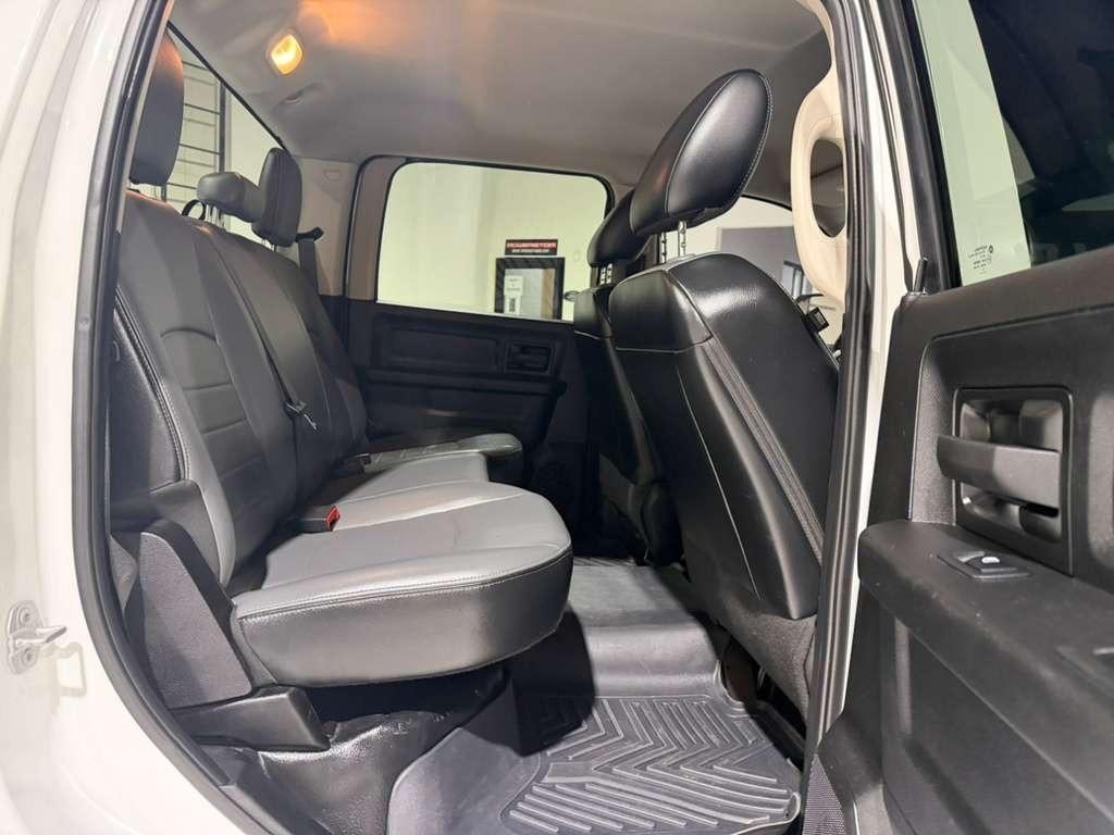 RAM 1500 Classic Tradesman Crew Cab SWB 4WD 2021