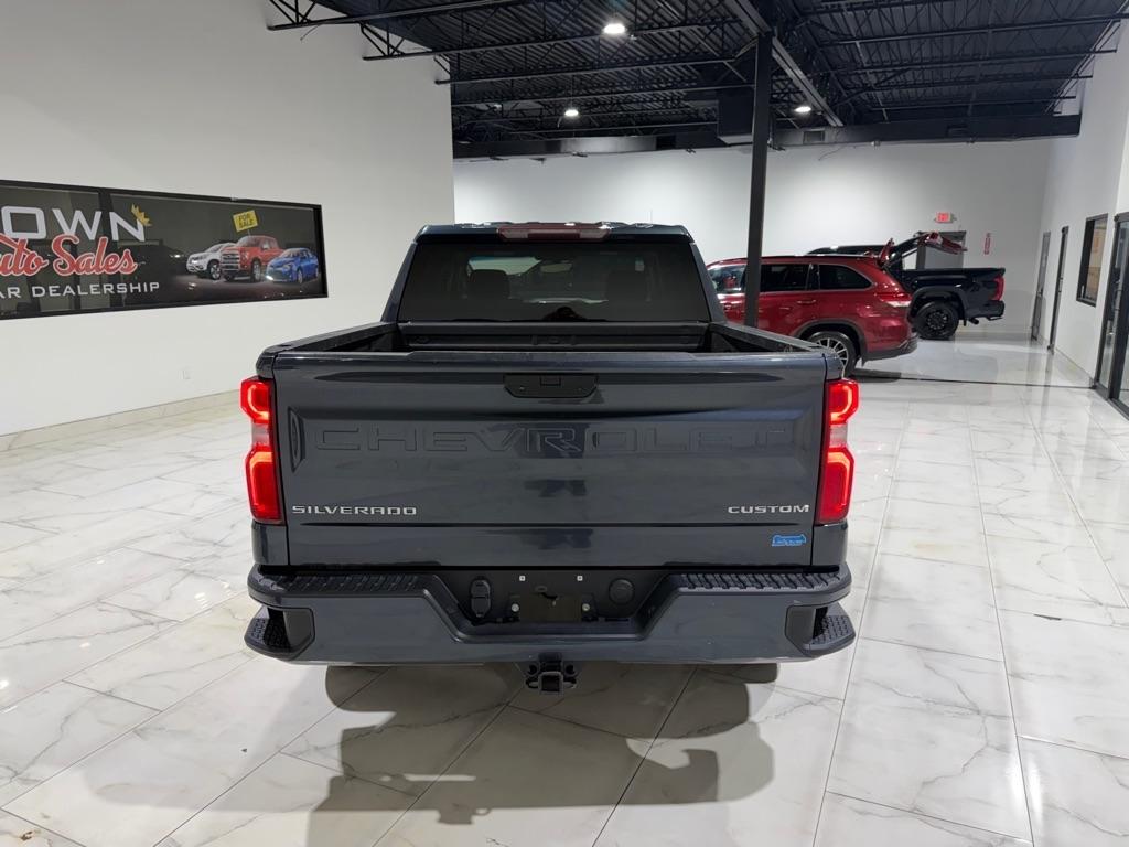 Chevrolet Silverado 1500 Custom Crew Cab Long Box 2WD 2020