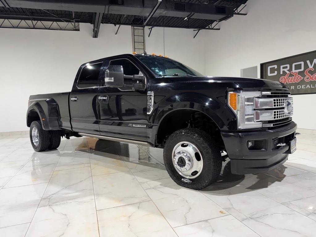 Ford F-350 SD Platinum Crew Cab Long Box 4WD DRW 2019