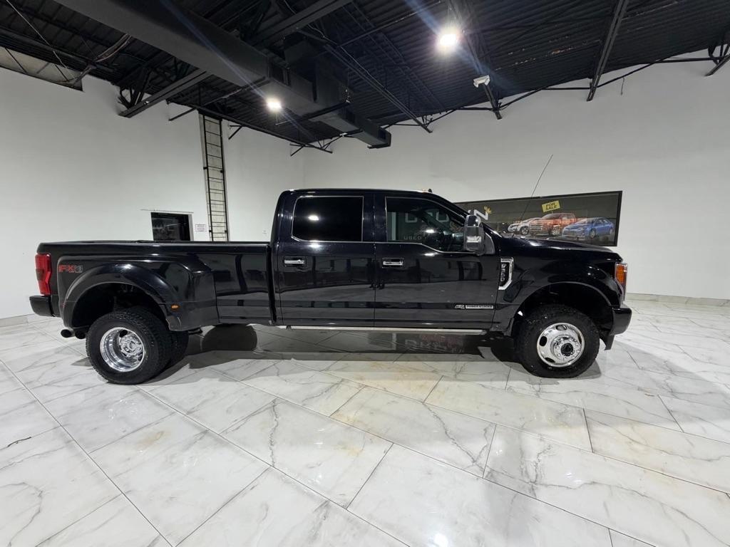 Ford F-350 SD Platinum Crew Cab Long Box 4WD DRW 2019
