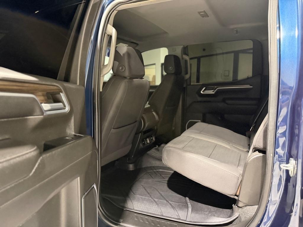 Chevrolet Silverado 1500 LT Crew Cab 2WD 2022
