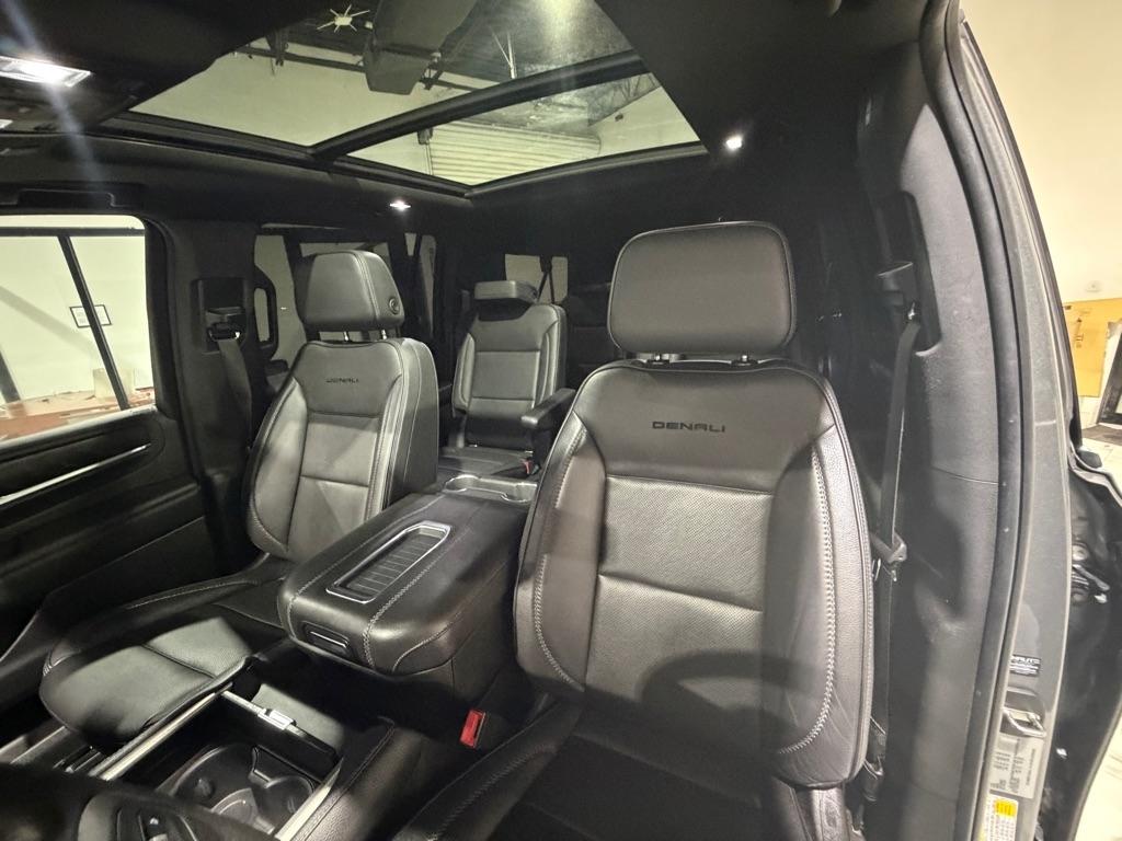 GMC Yukon XL Denali 2WD 2022