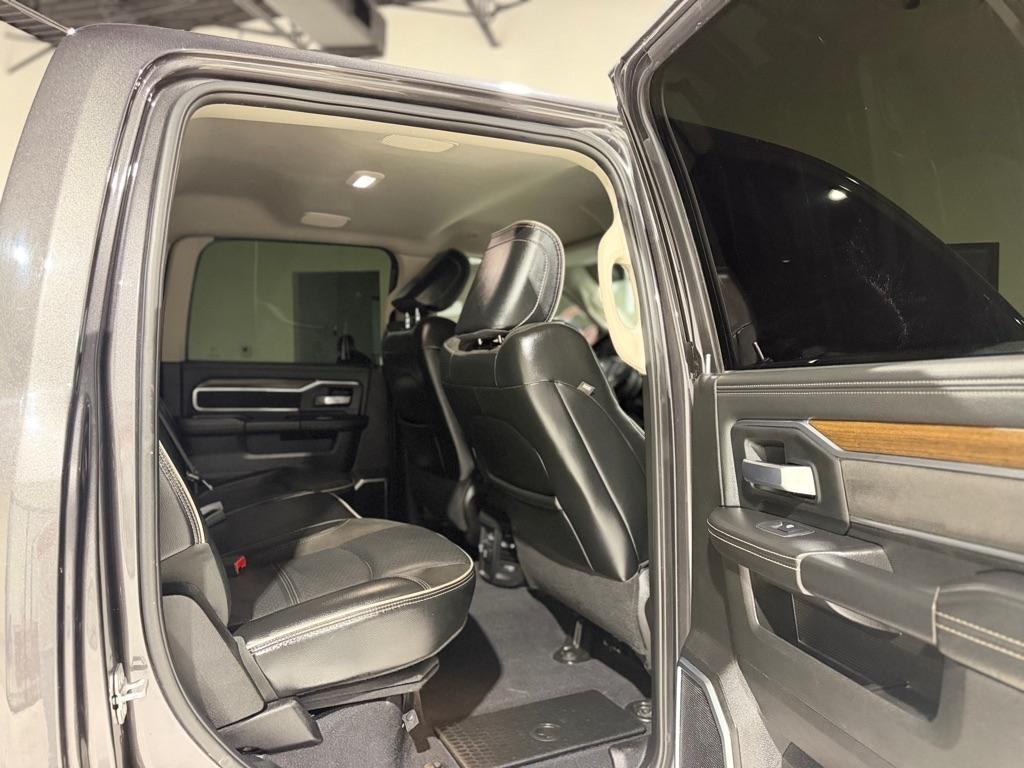RAM 2500 Laramie Crew Cab SWB 4WD 2024