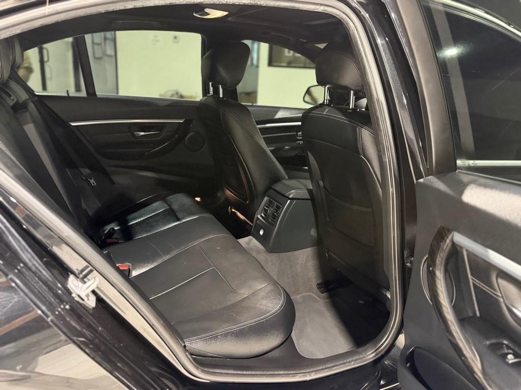 BMW 3-Series 330i SULEV Sedan 2017