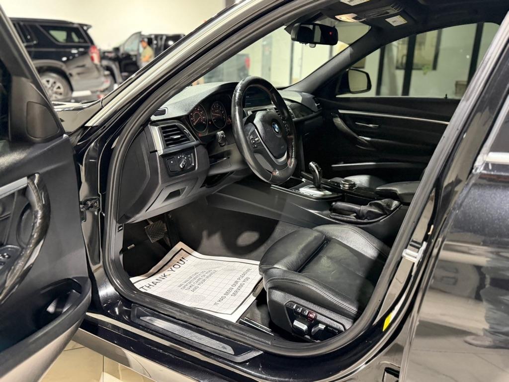 BMW 3-Series 330i SULEV Sedan 2017