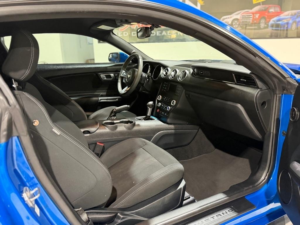 Ford Mustang EcoBoost Coupe 2020