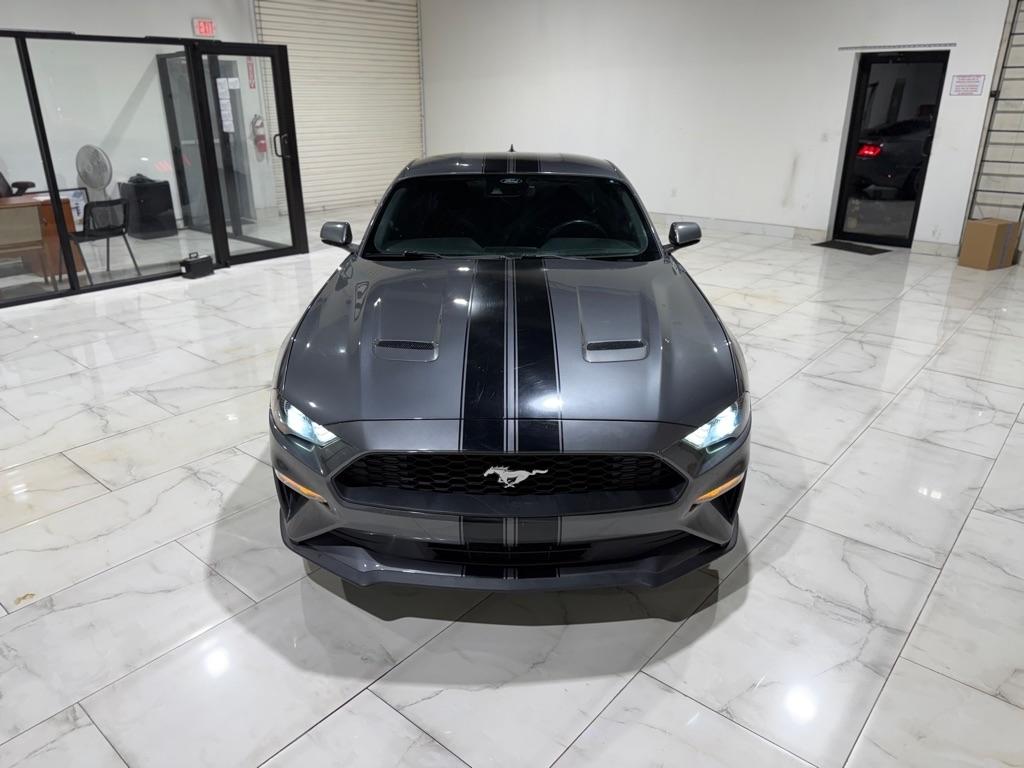 Ford Mustang EcoBoost Coupe 2021