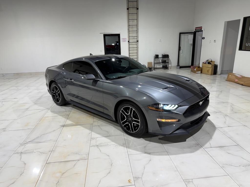 Ford Mustang EcoBoost Coupe 2021