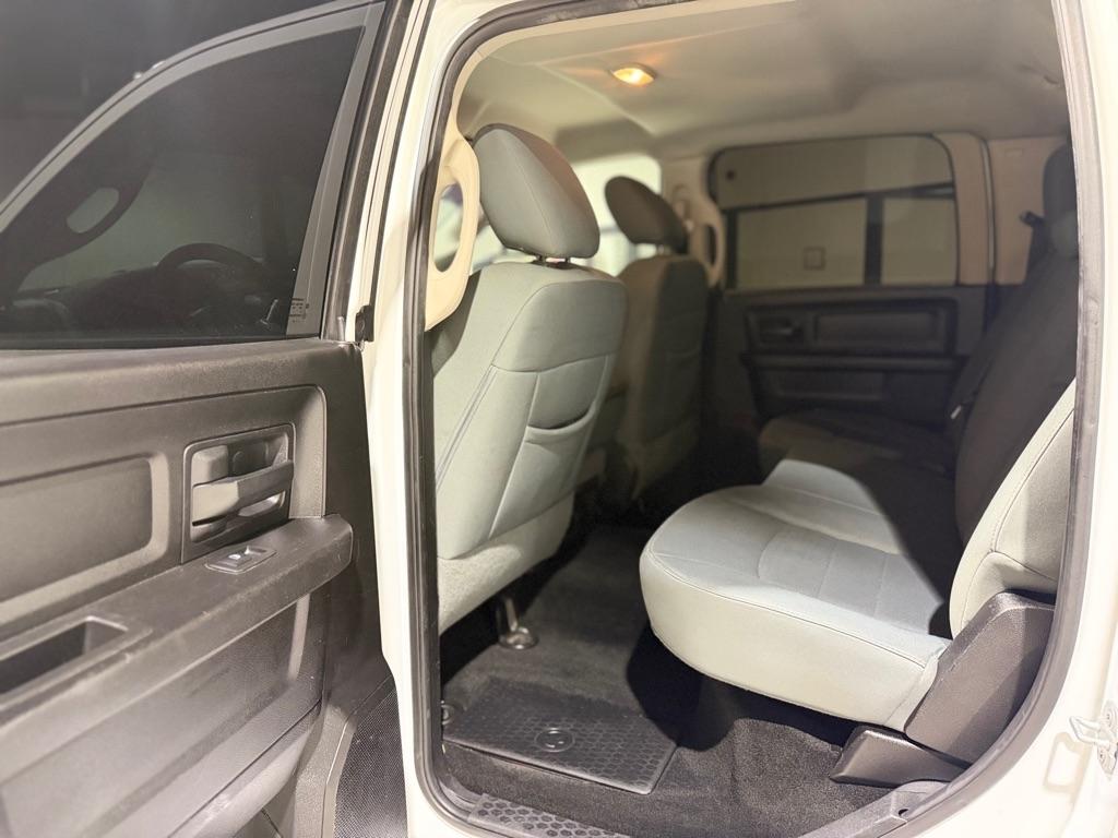 RAM 1500 Tradesman Crew Cab LWB 4WD 2013