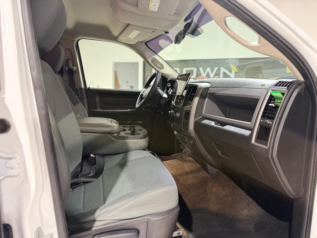 RAM 1500 Tradesman Crew Cab LWB 4WD 2013