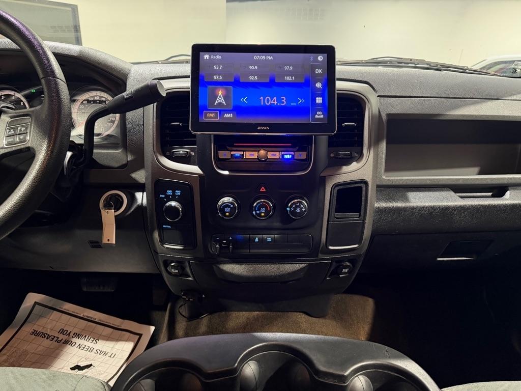 RAM 1500 Tradesman Crew Cab LWB 4WD 2013
