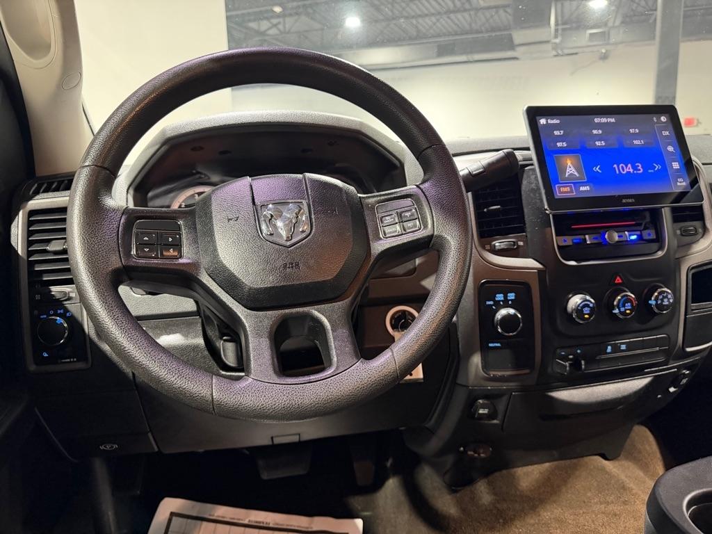 RAM 1500 Tradesman Crew Cab LWB 4WD 2013