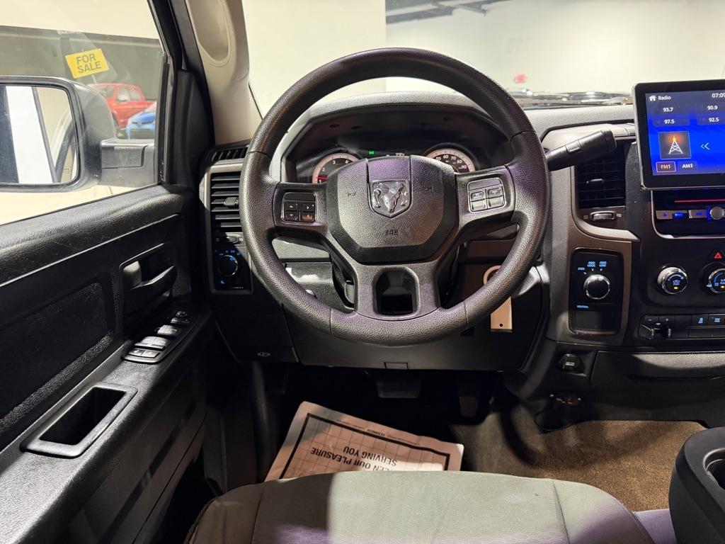 RAM 1500 Tradesman Crew Cab LWB 4WD 2013