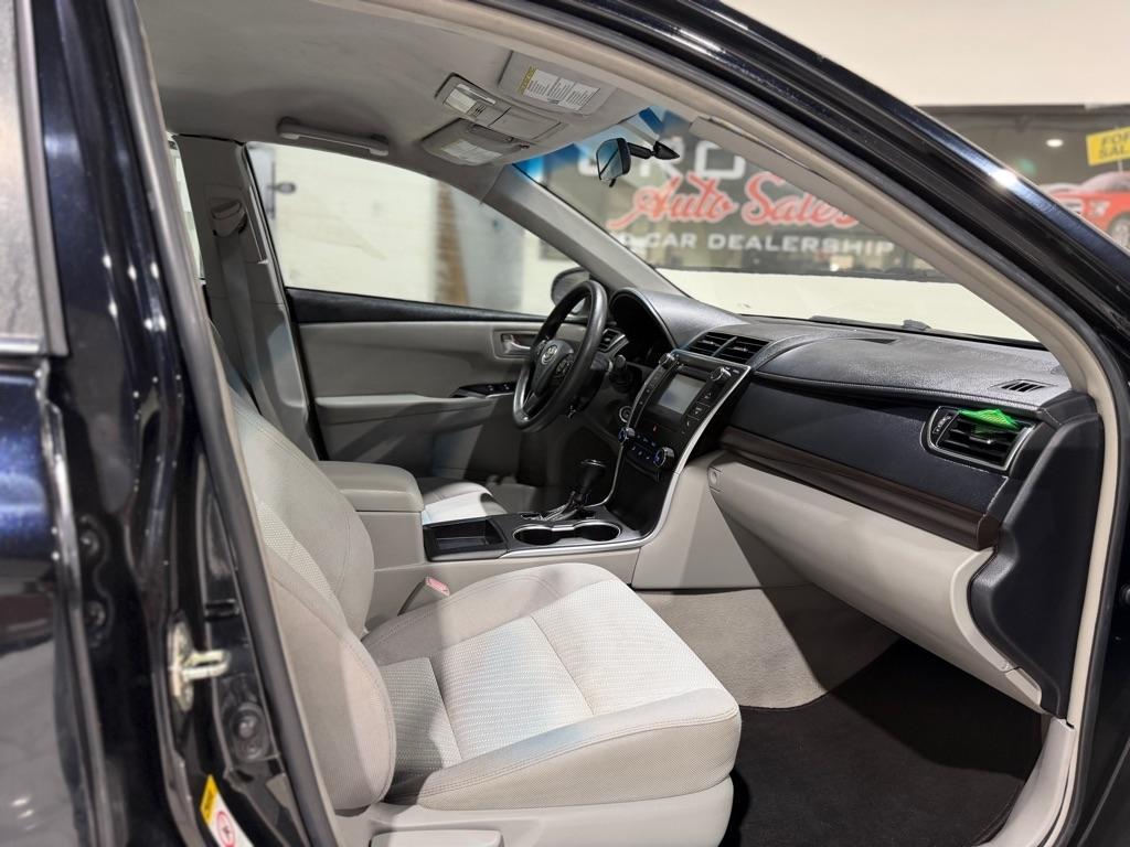 Toyota Camry LE 2017