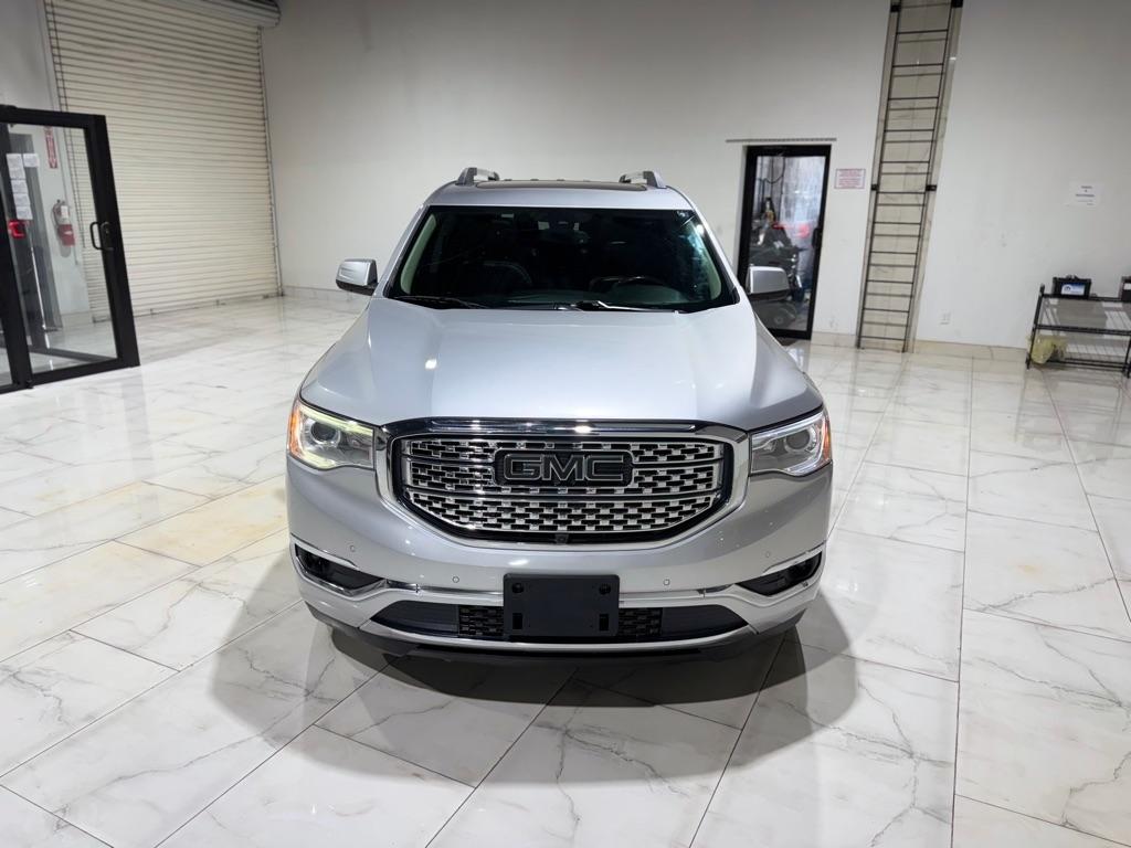 GMC Acadia Denali 2019
