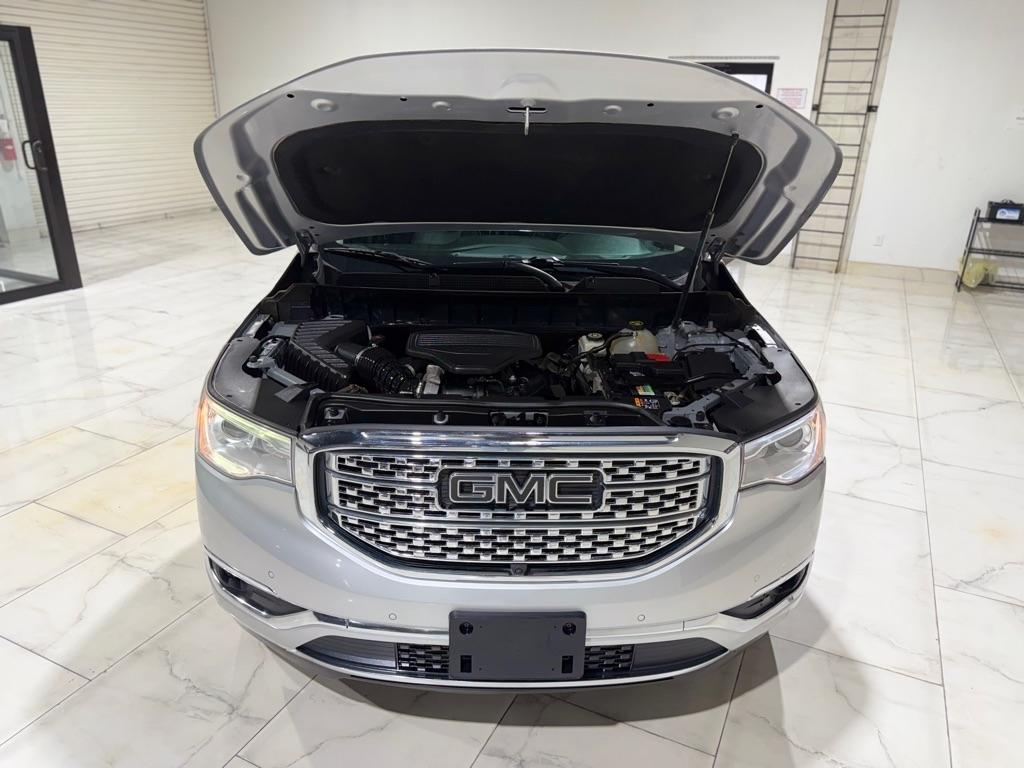 GMC Acadia Denali 2019
