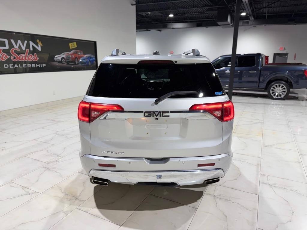 GMC Acadia Denali 2019