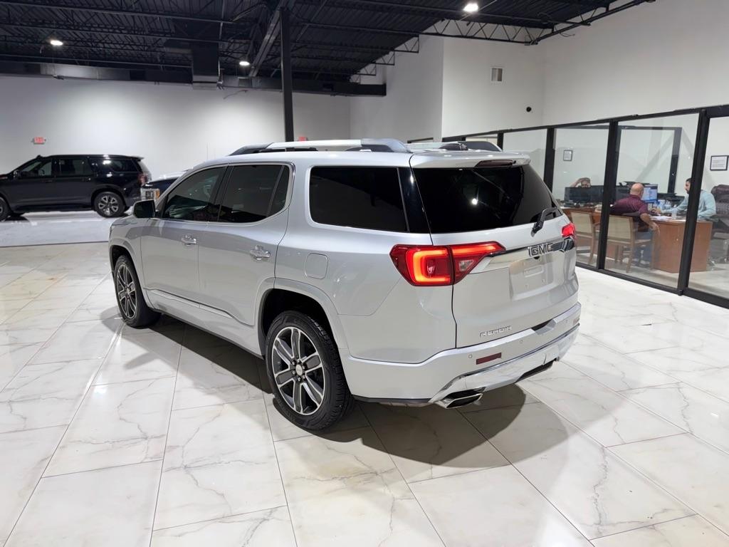 GMC Acadia Denali 2019