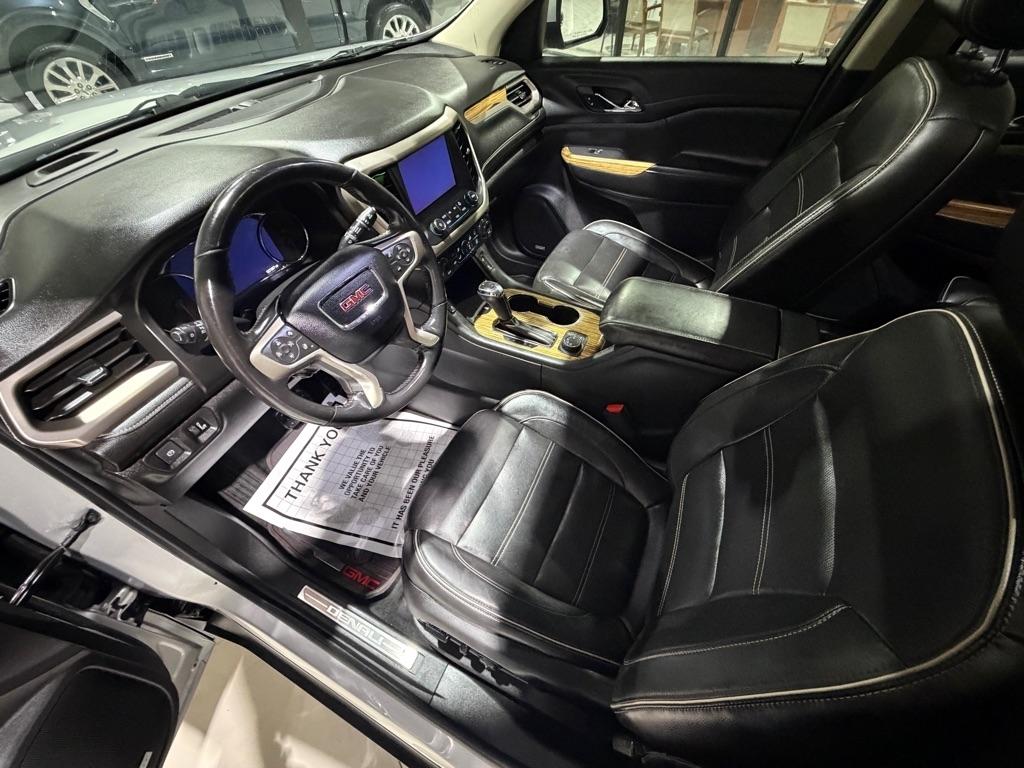 GMC Acadia Denali 2019