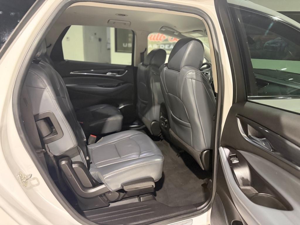 Buick Enclave Essence FWD 2018
