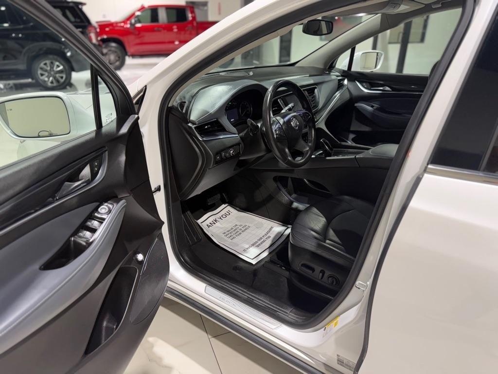 Buick Enclave Essence FWD 2018