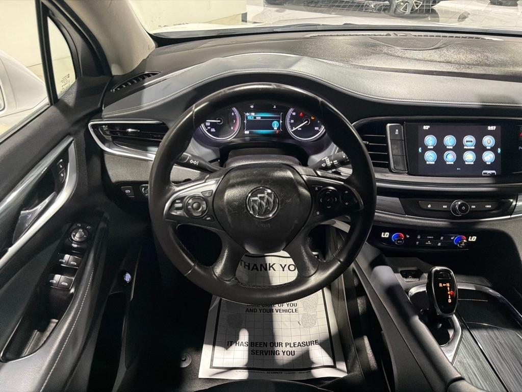 Buick Enclave Essence FWD 2018