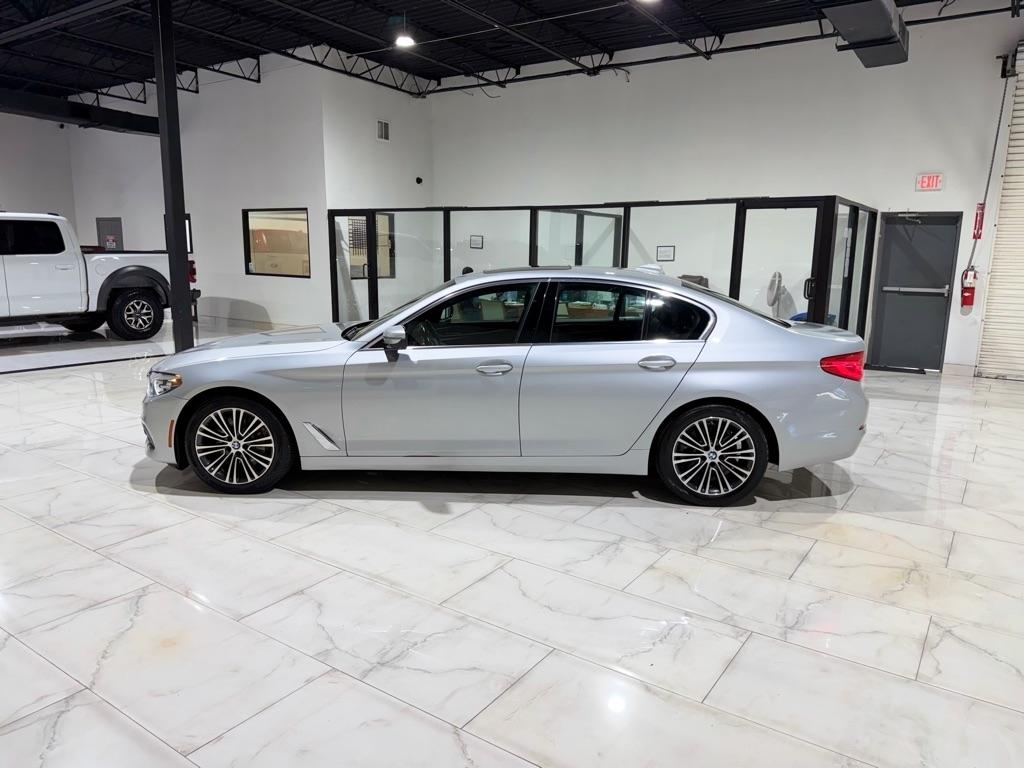 BMW 5-Series 530i 2019