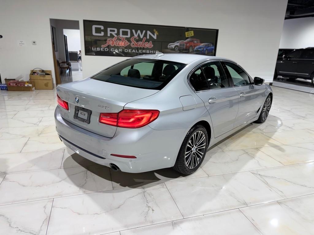 BMW 5-Series 530i 2019