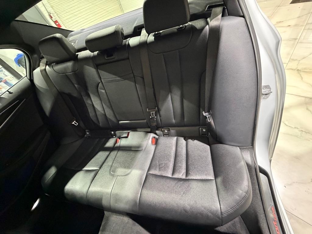 BMW 5-Series 530i 2019