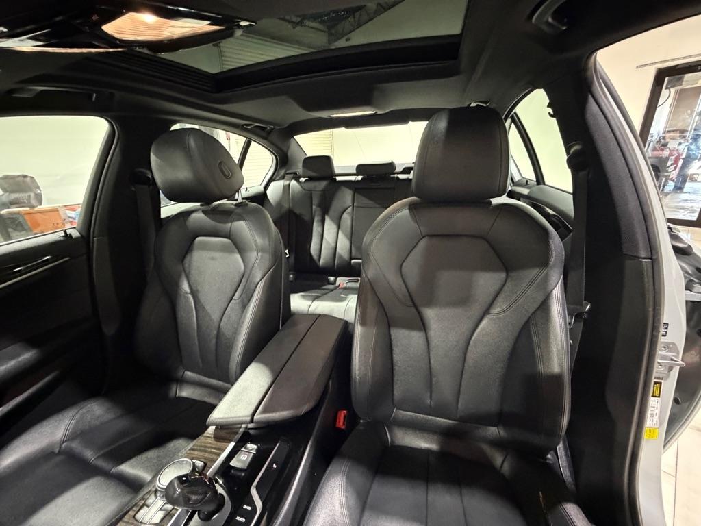 BMW 5-Series 530i 2019