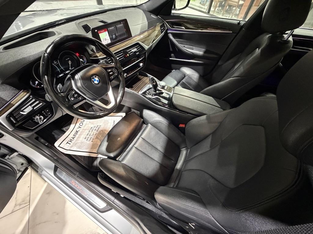 BMW 5-Series 530i 2019