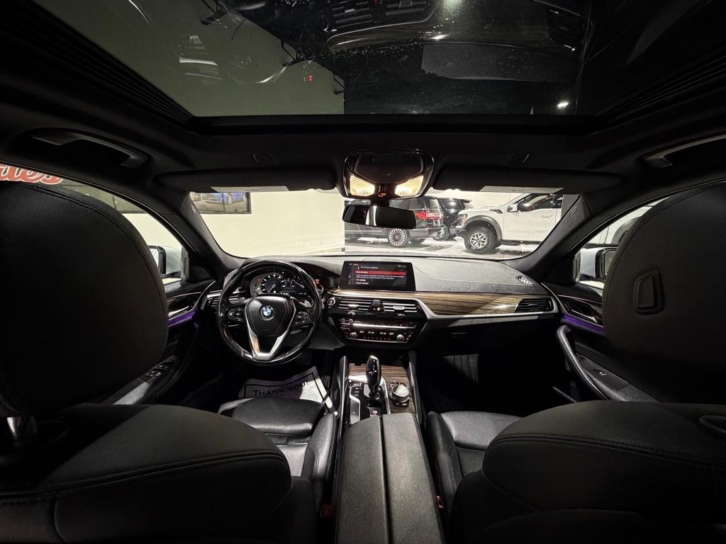 BMW 5-Series 530i 2019