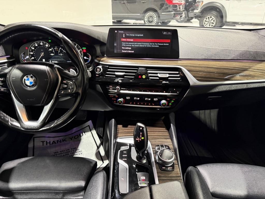 BMW 5-Series 530i 2019