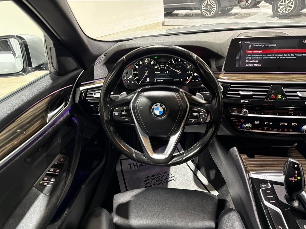 BMW 5-Series 530i 2019