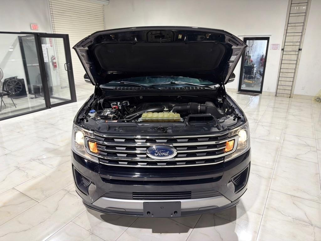 Ford Expedition XLT 2021