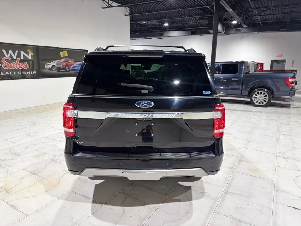 Ford Expedition XLT 2021