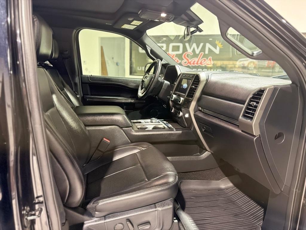 Ford Expedition XLT 2021