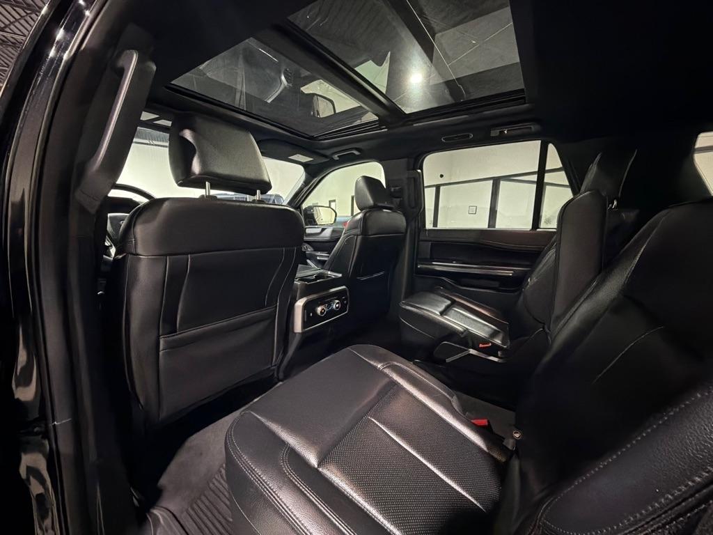 Ford Expedition XLT 2021